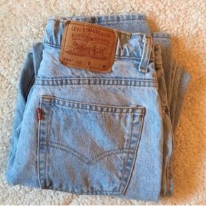 High Waisted Levi Jeans (Light Wash) - Size L-XL